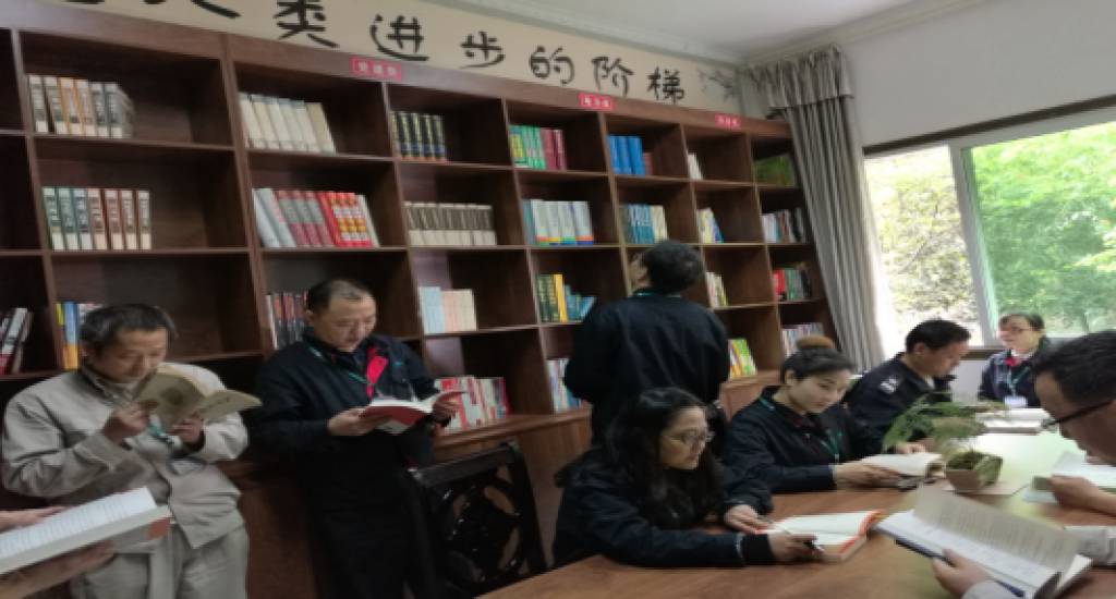 点击打开原图 15-03-42-27-3519
