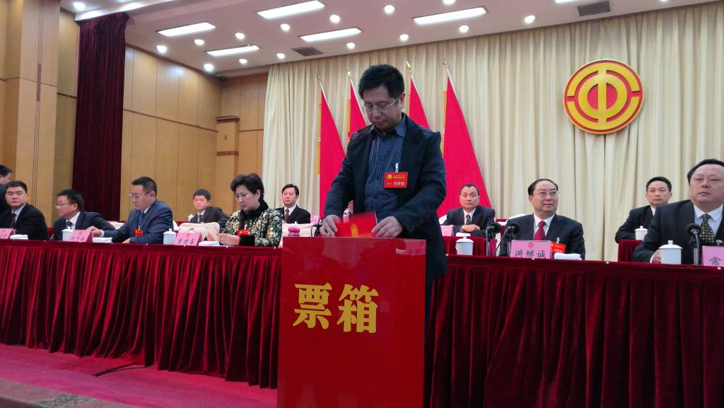 点击打开原图 17-33-44-71-3519
